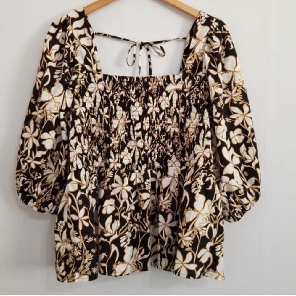 Ava & Viv Black Floral Print Smocked Blouse